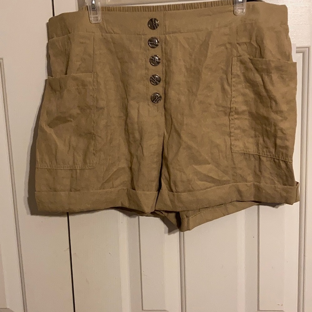 Khaki shorts